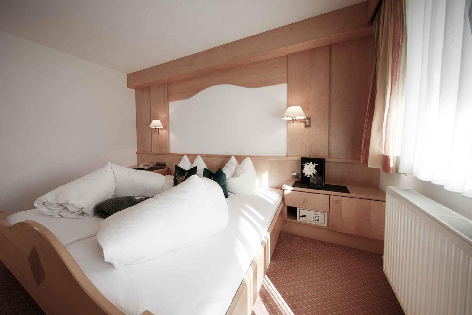 Garni Rustica Hotel Sölden Eksteriør billede